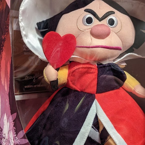Disney's D23 Exclusive Queen of Hearts plush doll New in box - Picture 3 of 8